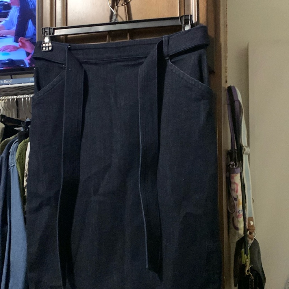 Banana Republic denim belted pencil skirt Sz 6